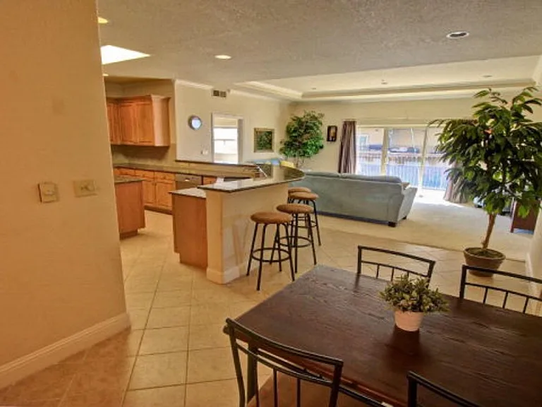 201 W Capricorn Dr #N102 — Photo 8