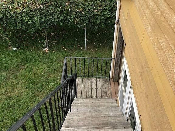 5th image of 25 Washington St #2
