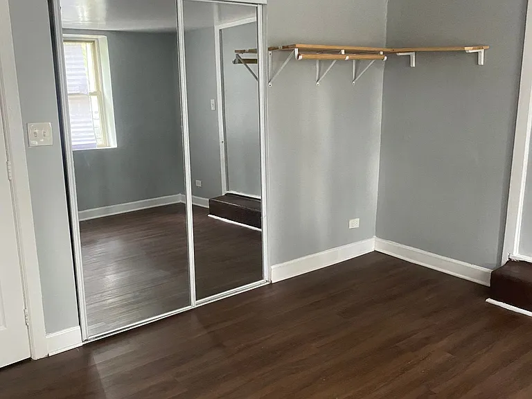 2140 S Fairfield Ave #3F — Photo 14