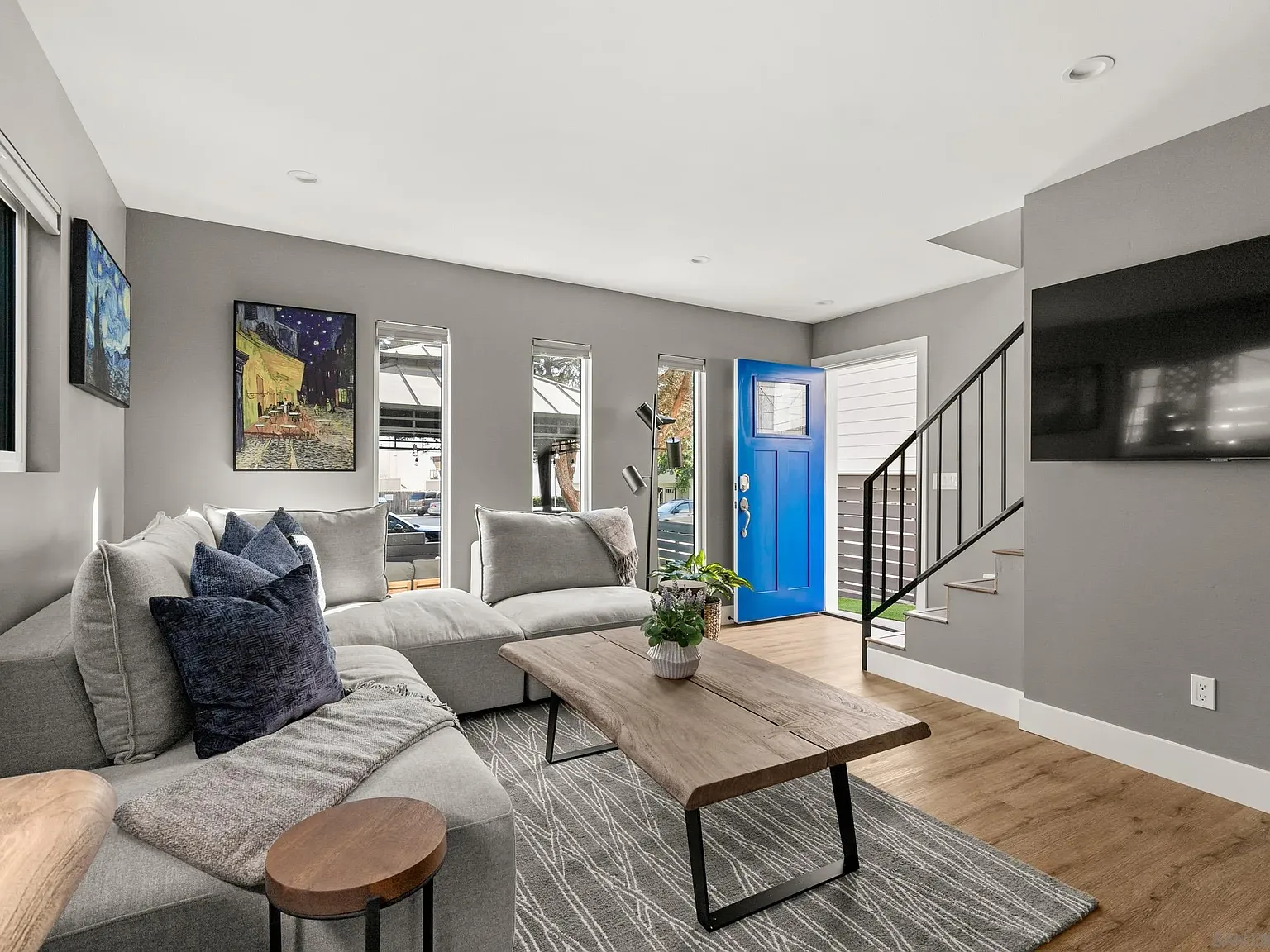 2 bed, 1.5 bath, 1200 sqft, $6,900 — Photo 2