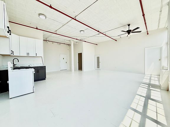 5th image of 248 McKibben St #2Z