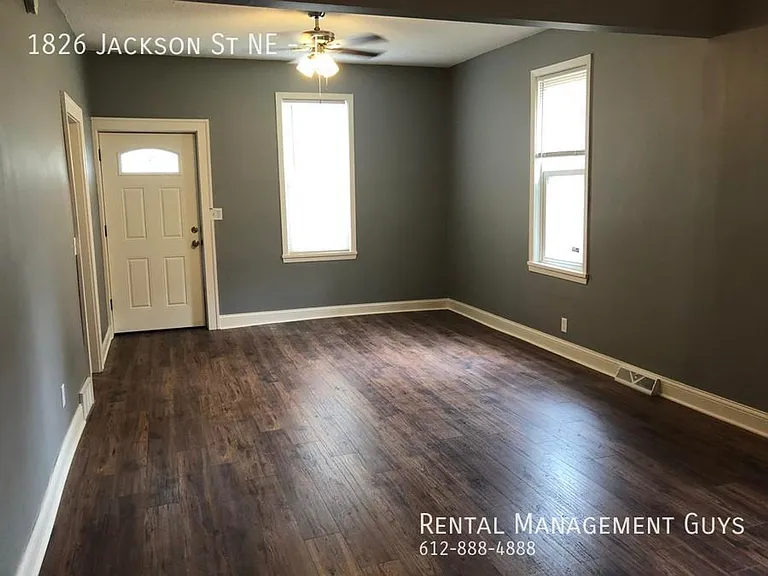 1826 Jackson St NE #1 — Photo 8