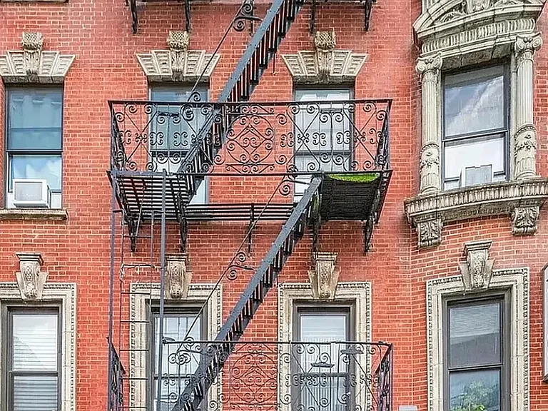 92 2nd Ave #19 — Photo 9