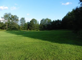 21 4th St, Morrisville, VT 05661