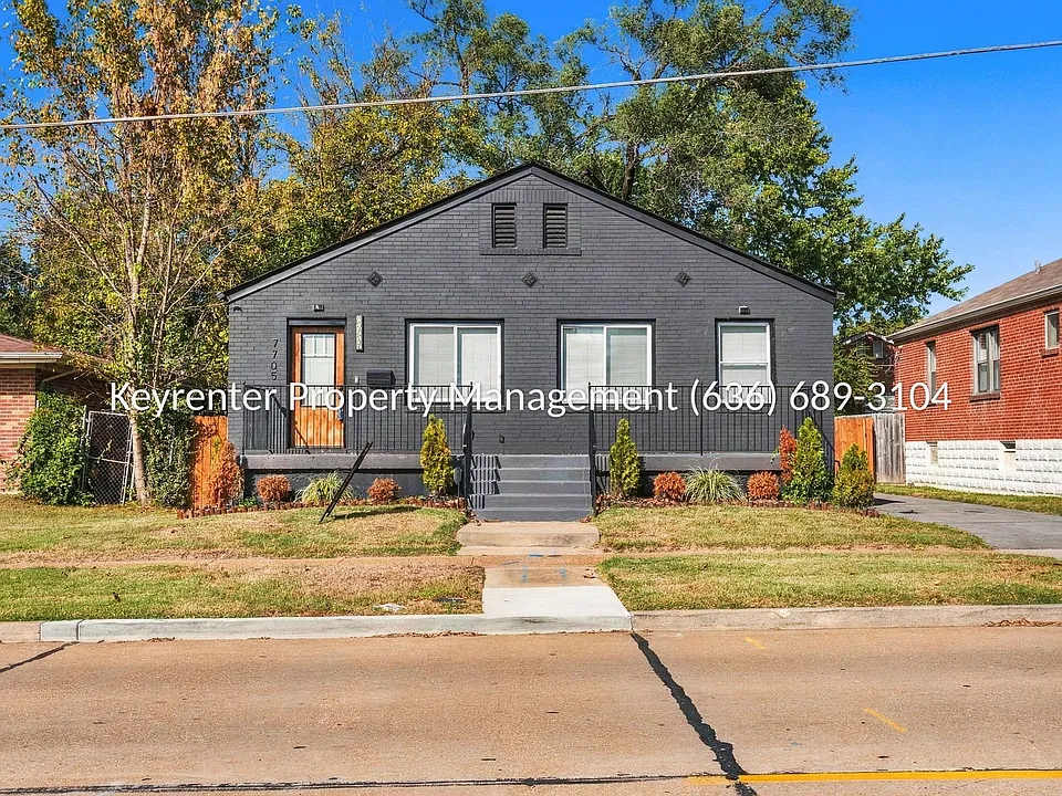 7705 W Bruno Ave