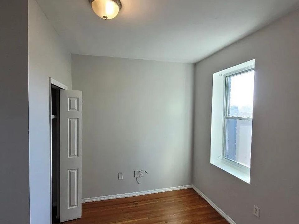1st image of 211 N 15th St APT 2
