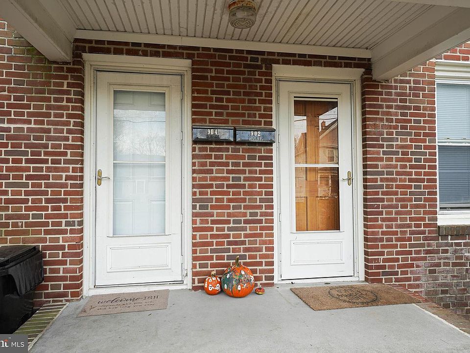 1st image of 902 E Church St #2
