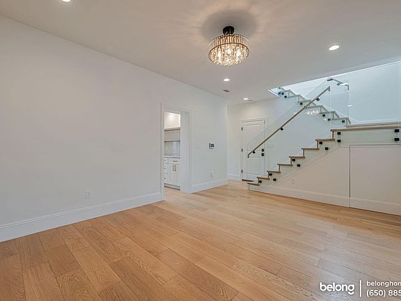 5th image of 1025 Phelps St