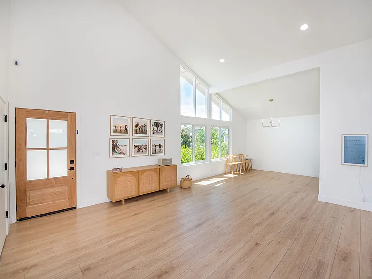 9891 Hot Springs Dr — Photo 3