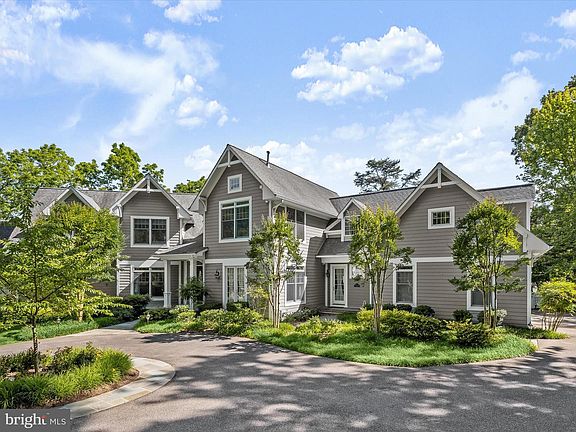 4th image of 1 Saunders Point Ln