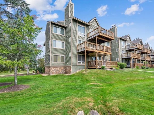 5322 Summit Dr, Hidden Valley, PA 15502