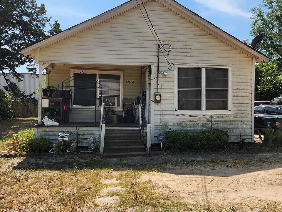 1st image of 3012 McCormick Ln