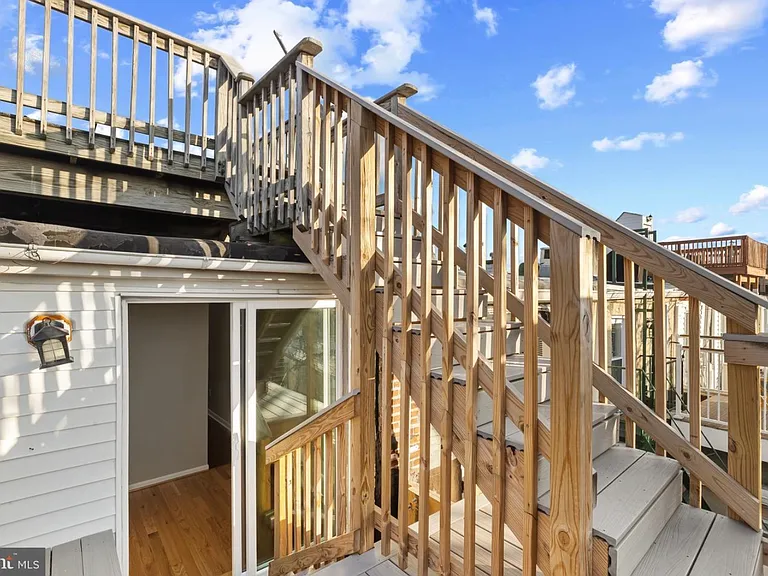 1628 S Charles St — Photo 31