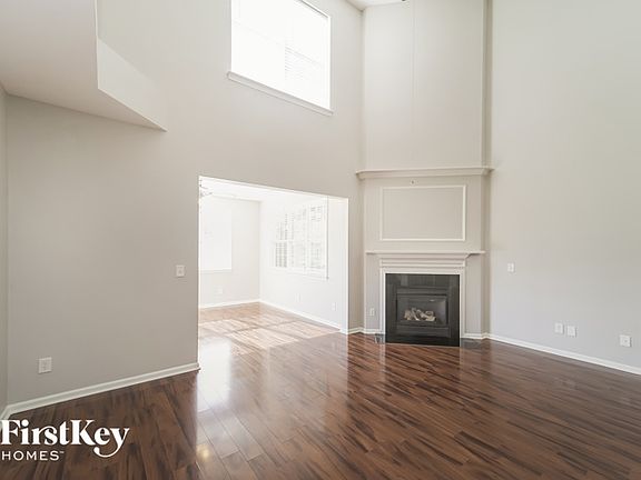 3rd image of 14412 Lyon Hill Ln