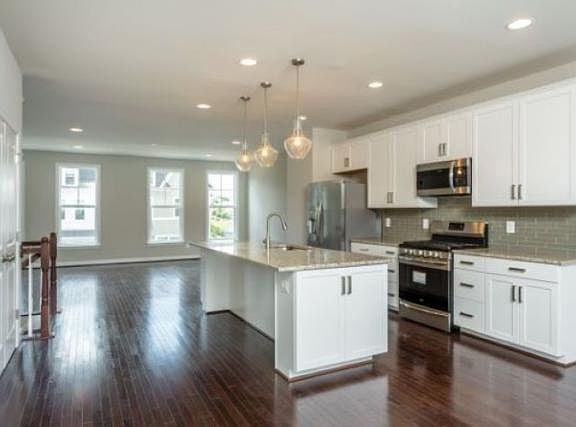 3rd image of 3192 Marion Sq