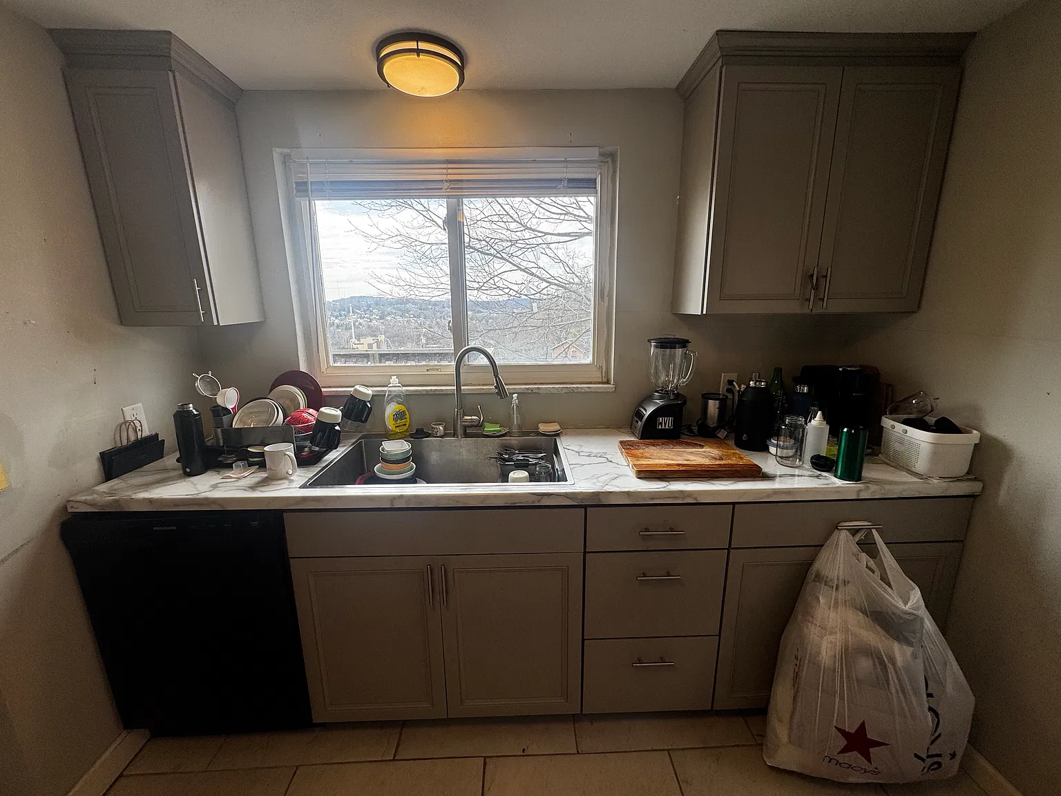 2 bed, 1000 sqft, $1,400 — Photo 2