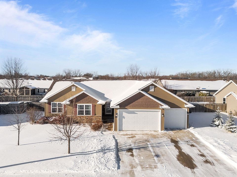 1st image of 1587 Lone Oak Dr