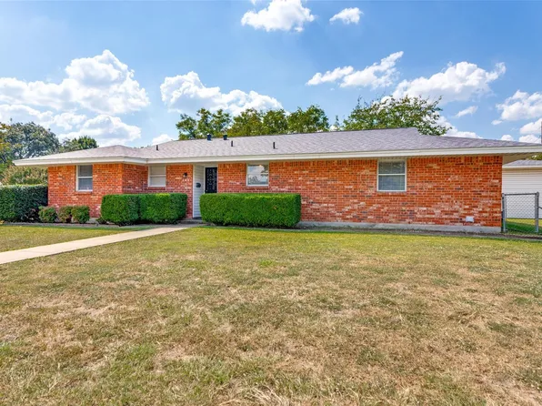 240 Smith St, Burleson, TX 76028