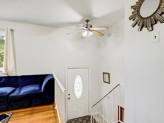 3rd image of 11801 Brookmont Dr