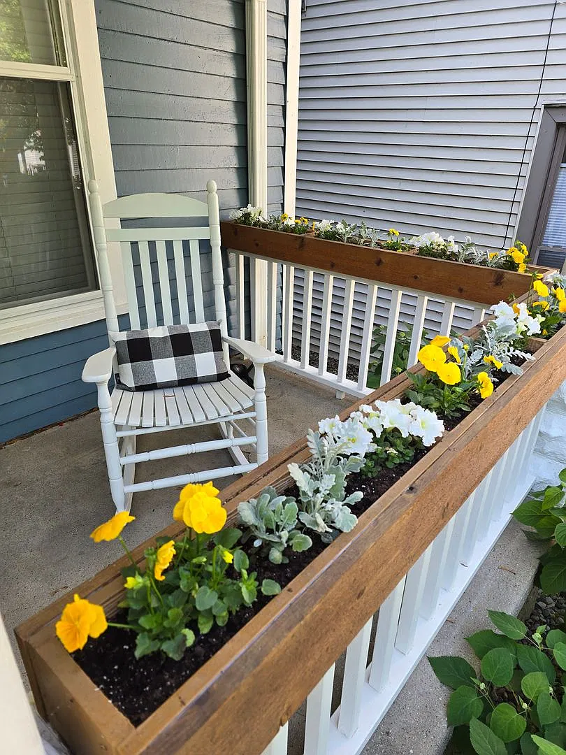 Updated Historical Downtown Home W/Fenced Yard — Photo 3