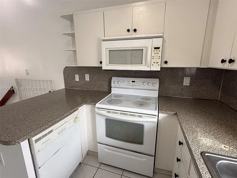 10101 W Okeechobee Rd #9202 — Photo 7