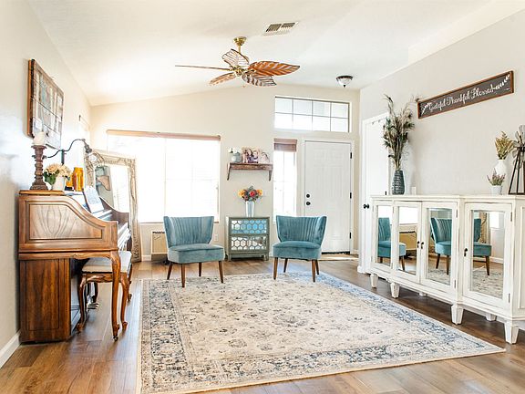 4th image of 31099 N Claridge Cir