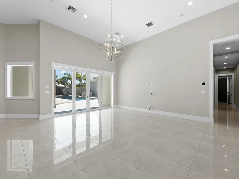 15503 Temple Blvd — Photo 20