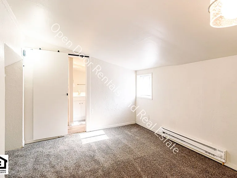 1240 Boone St — Photo 12