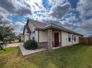 108 Dove Landing Ct, Navasota, TX 77868
