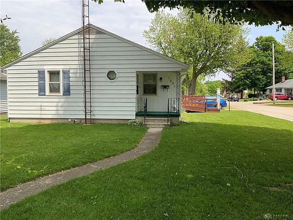 3rd image of 1031 Gray Ave
