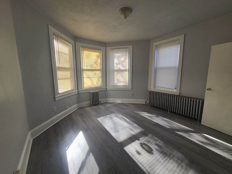 1st image of 1306 W Allegheny Ave #4
