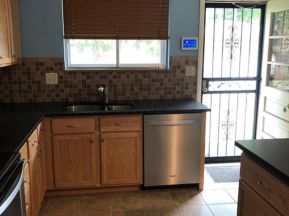 5th image of 3462 Seabrook Ave