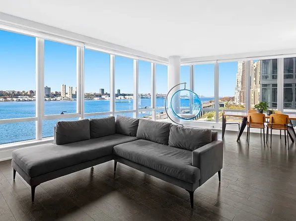 50 Riverside Blvd APT 10C, New York, NY 10069