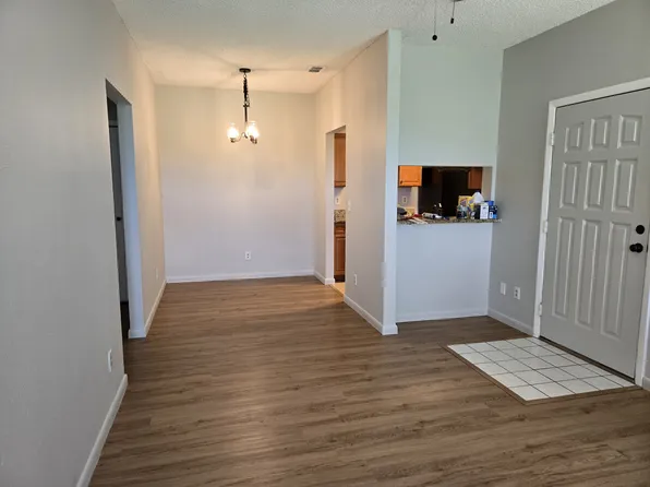 2049 San Marcos Dr SE APT 126, Winter Haven, FL 33880