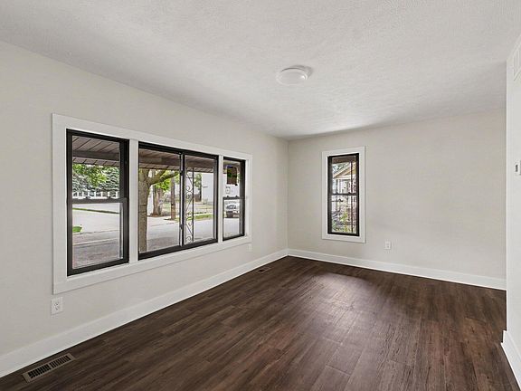 5th image of 651 McReynolds Ave NW