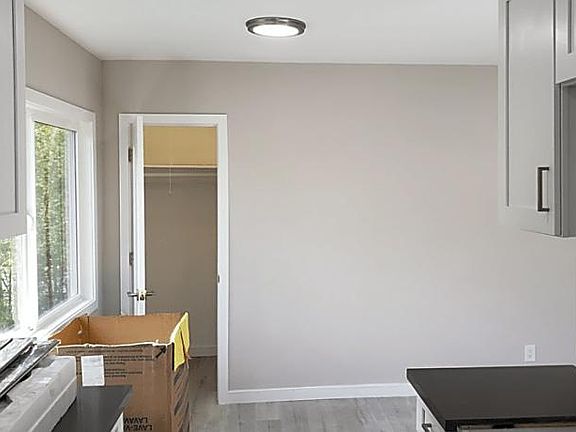 5th image of 1922 Vista Del Mar St APT 8