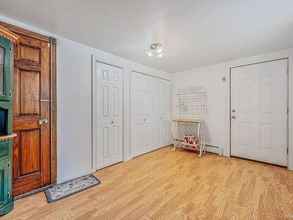 5th image of 377 Montgomery Avenue