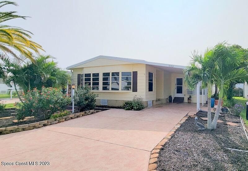 1st image of 602 Oleander Cir
