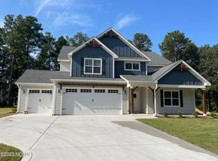 815 Dupont Ln, Carthage, NC 28327