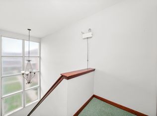 Atrium West, Chicago, IL 60638