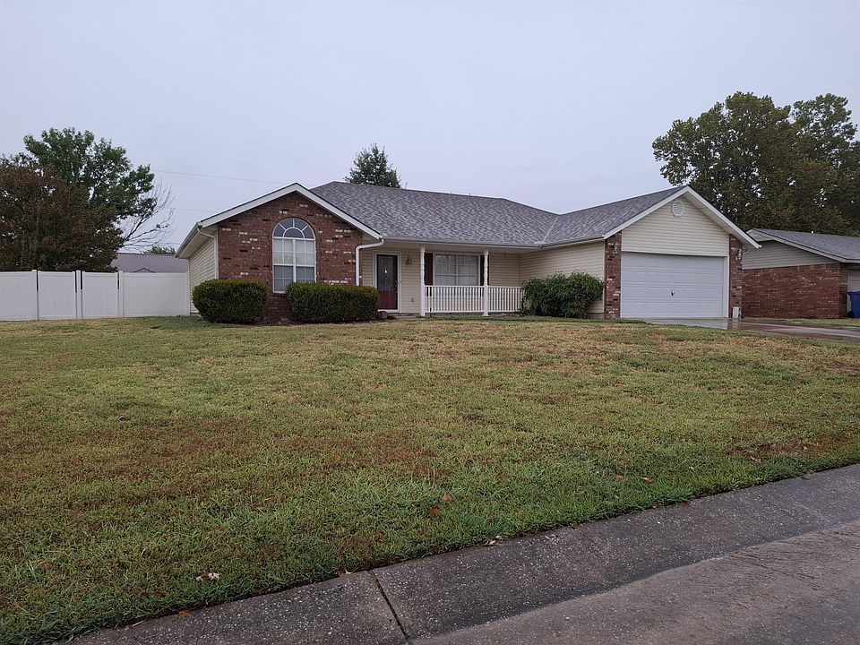 1st image of 2302 Cedar Ln