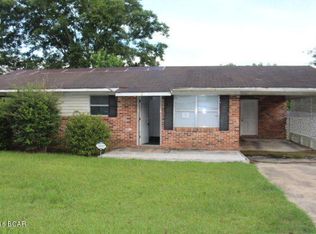 1031 Patterson Cir, Graceville, FL 32440