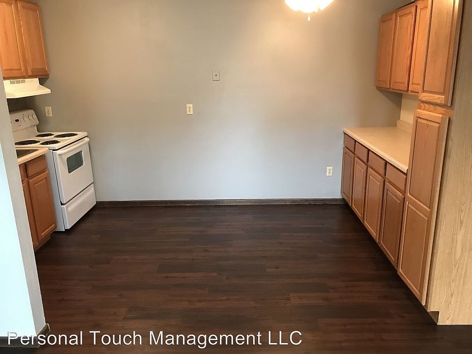 1st image of 915 10th Ave W APT 5
