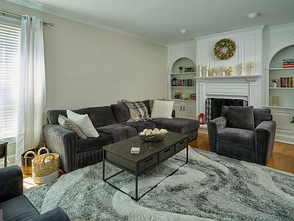 4th image of 27 Sentinel Rd #139