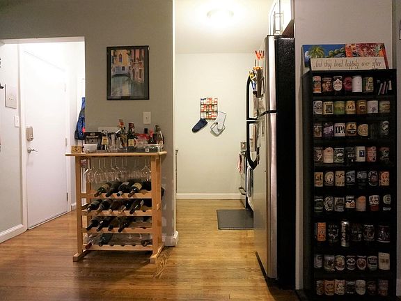 2nd image of 45 Carlton St #25A