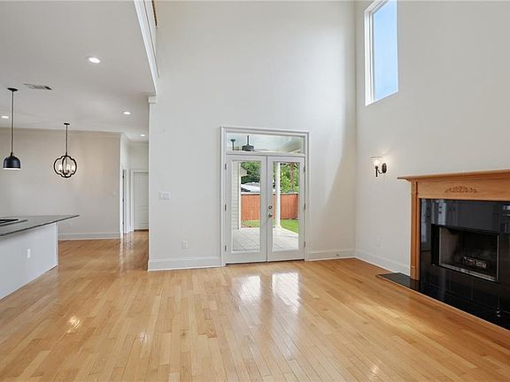 5th image of 453 Soniat Ave