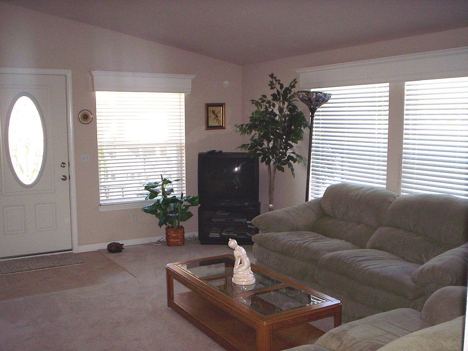 2nd image of 3231 Vineyard Ave Space 85