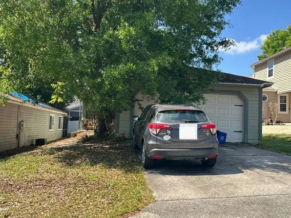 558 Portland Cir, Apopka, FL 32703