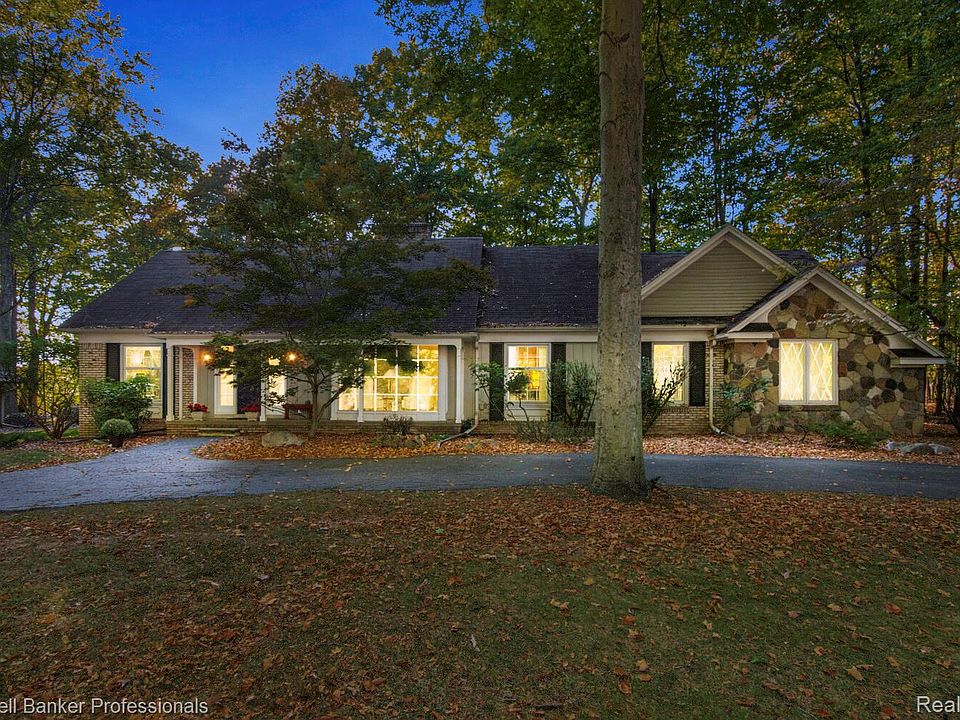 1st image of 21333 Woodhill Dr