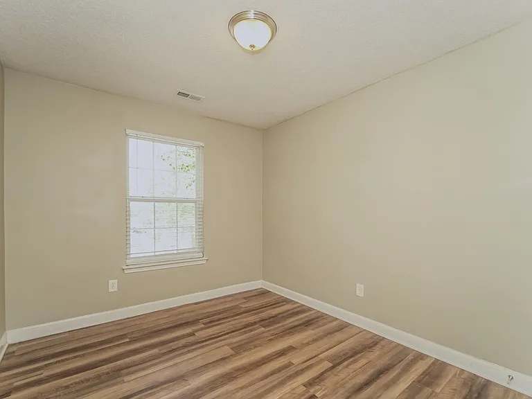 203 Kingville Dr — Photo 14